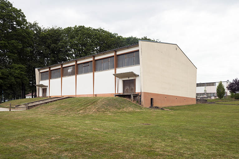 Gymnase : vue postérieure. © Mary Ruffinoni / Région Bourgogne-Franche-Comté, Inventaire du patrimoine - 2014