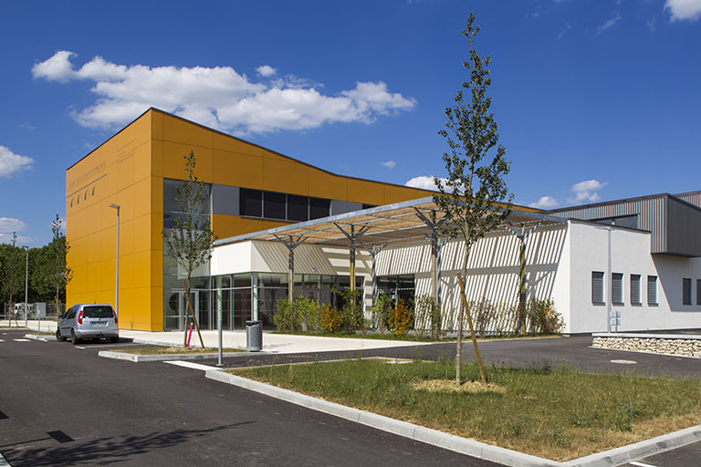 Pôle hôtelier vu du sud-est. © Sonia Dourlot / Région Bourgogne-Franche-Comté, Inventaire du patrimoine - 2014