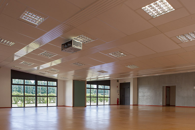 Salle polyvalente. © Sonia Dourlot / Région Bourgogne-Franche-Comté, Inventaire du patrimoine - 2014