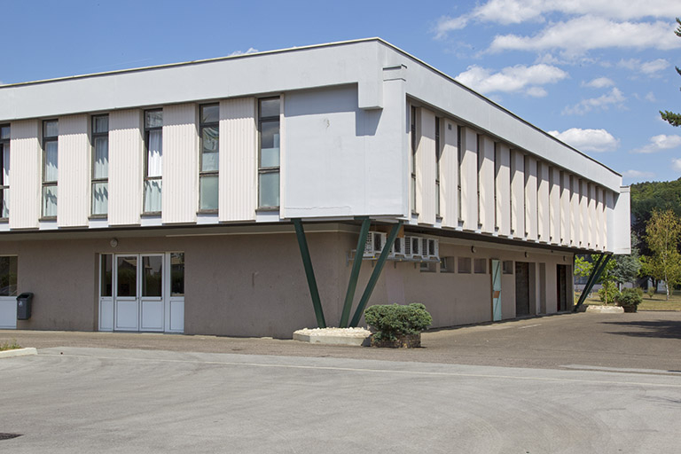 Angle sud-ouest de la cantine. © Sonia Dourlot / Région Bourgogne-Franche-Comté, Inventaire du patrimoine - 2014