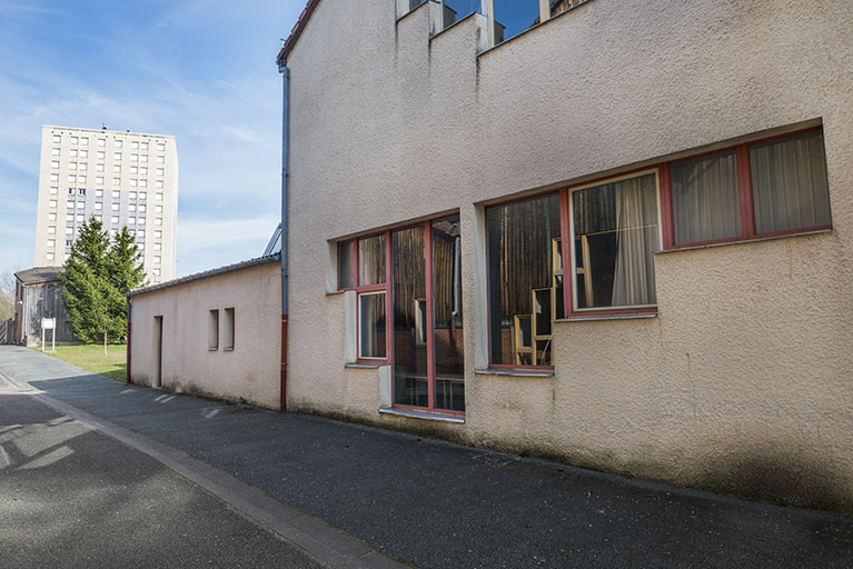 Façade nord de l'externat, sur la rue intérieure vers l'est, donnant rue de Zaporojie. © Mary Ruffinoni / Région Bourgogne-Franche-Comté, Inventaire du patrimoine - 2014