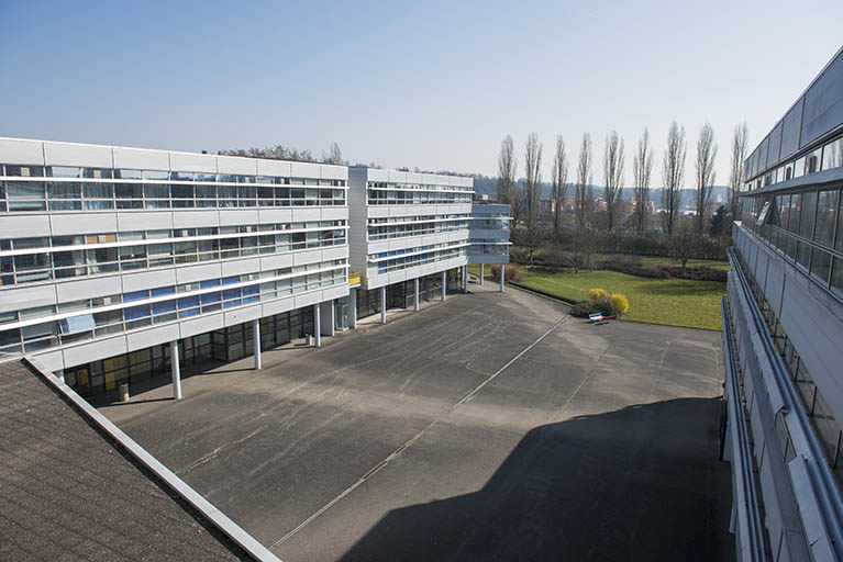 Cour vue de l'externat. © Mary Ruffinoni / Région Bourgogne-Franche-Comté, Inventaire du patrimoine - 2014