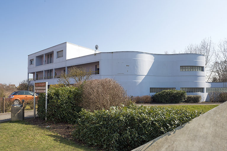 Façade antérieure nord sur rue des logements nord-est. © Mary Ruffinoni / Région Bourgogne-Franche-Comté, Inventaire du patrimoine - 2014