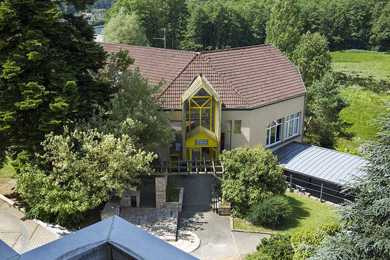 Vue de l'externat, l'entrée nord de l'externat sud-ouest. © Jérôme Mongreville / Région Bourgogne-Franche-Comté, Inventaire du patrimoine - 2014