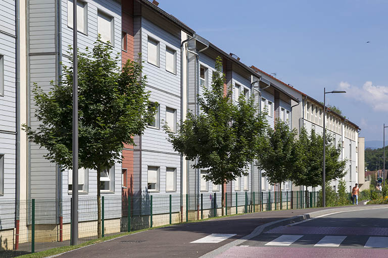 Détail de la façade postérieure est sur rue de l'externat nord-est et de l'internat, depuis le sud-est. © Jérôme Mongreville / Région Bourgogne-Franche-Comté, Inventaire du patrimoine - 2014