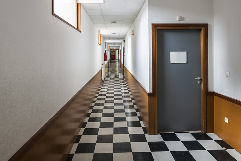 Couloir du 2ème étage de l'externat. © Jérôme Mongreville / Région Bourgogne-Franche-Comté, Inventaire du patrimoine - 2015