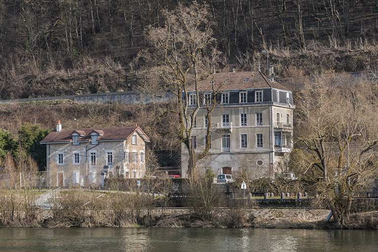 La conciergerie et le logement patronal vus depuis l'ouest. © Jérôme Mongreville / Région Bourgogne-Franche-Comté, Inventaire du patrimoine - 2015