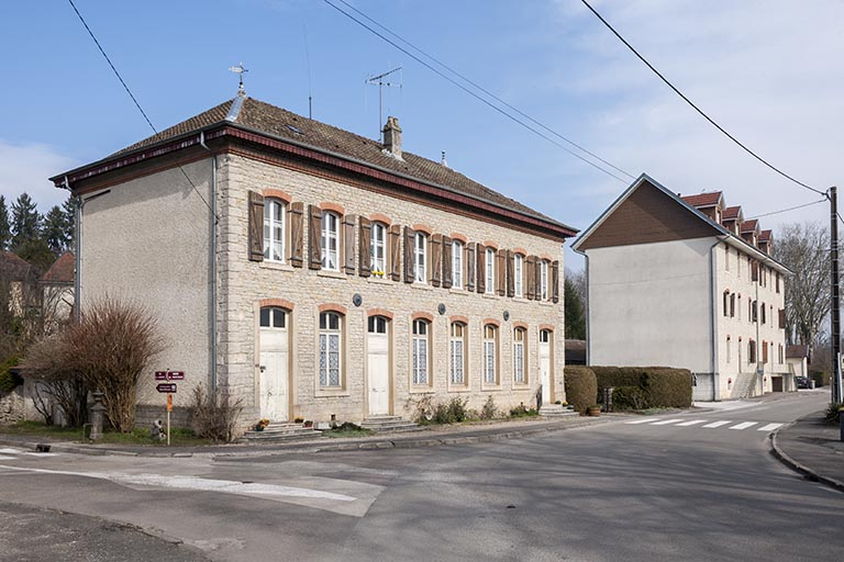 Vue d'ensemble depuis le sud. © Jérôme Mongreville / Région Bourgogne-Franche-Comté, Inventaire du patrimoine - 2015