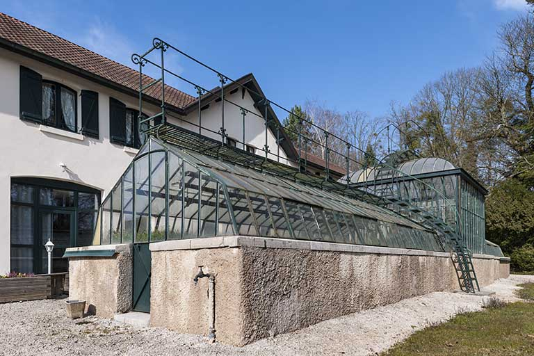 La serre vue de trois quarts gauche. © Jérôme Mongreville / Région Bourgogne-Franche-Comté, Inventaire du patrimoine - 2015