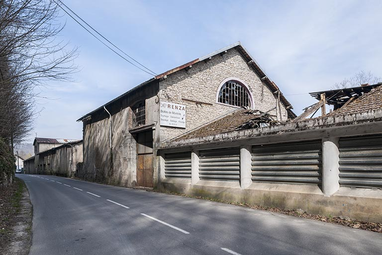 Route des Papetiers : chaufferie et magasin industrriel. © Jérôme Mongreville / Région Bourgogne-Franche-Comté, Inventaire du patrimoine - 2015