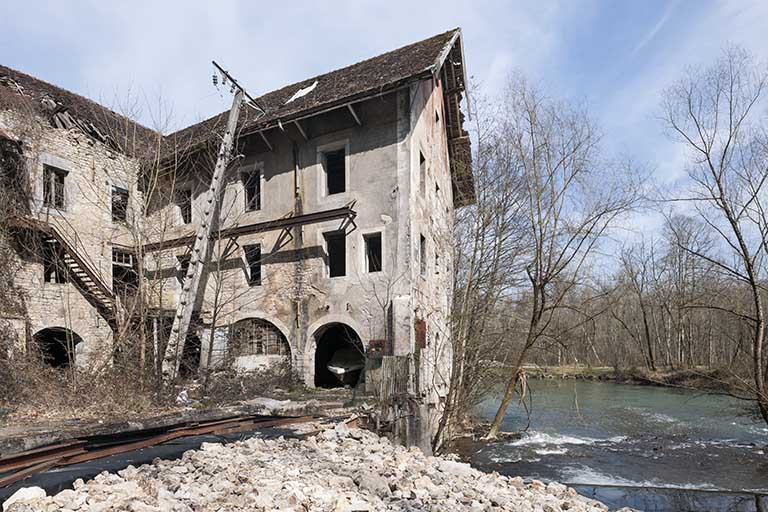 Atelier de préparation de la pâte à papier (meules). © Jérôme Mongreville / Région Bourgogne-Franche-Comté, Inventaire du patrimoine - 2015