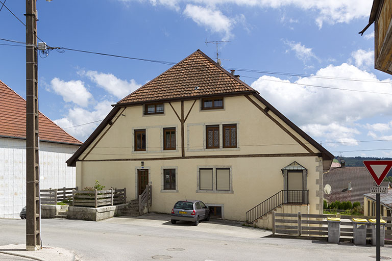 Façade antérieure. © Sonia Dourlot / Région Bourgogne-Franche-Comté, Inventaire du patrimoine - 2015