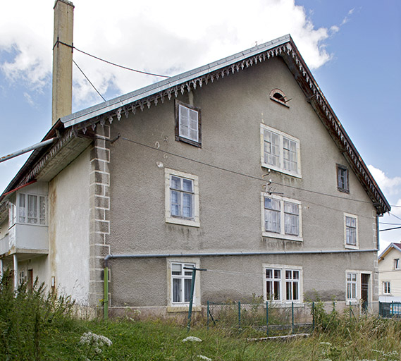 Façade latérale gauche. © Sonia Dourlot / Région Bourgogne-Franche-Comté, Inventaire du patrimoine - 2015