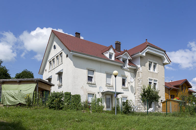 Façades postérieure et latérale droite. © Sonia Dourlot / Région Bourgogne-Franche-Comté, Inventaire du patrimoine - 2015