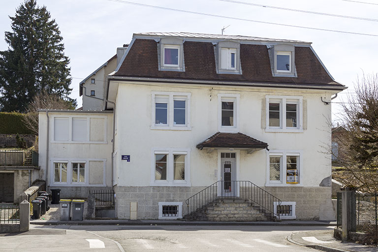Façade antérieure. © Sonia Dourlot / Région Bourgogne-Franche-Comté, Inventaire du patrimoine - 2015 Façade antérieure. © Sonia Dourlot / Région Bourgogne-Franche-Comté, Inventaire du patrimoine - 2015