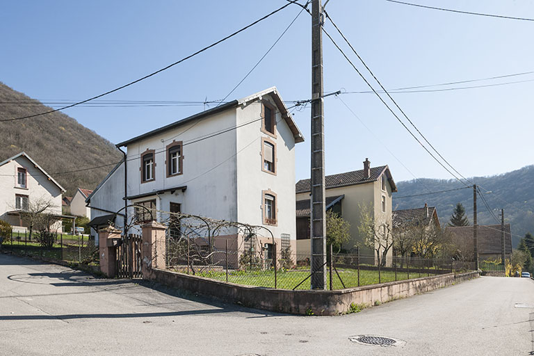 Maisons individuelles à un étage carré. © Jérôme Mongreville / Région Bourgogne-Franche-Comté, Inventaire du patrimoine - 2015