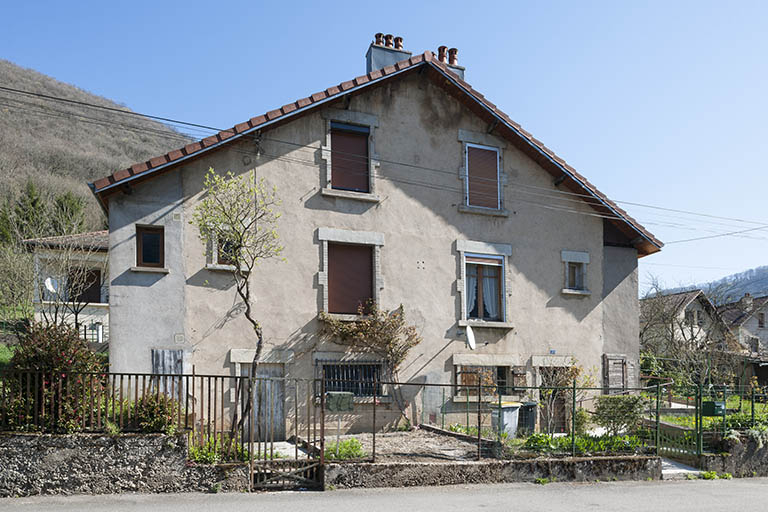 Façade antérieure d'une maison jumelée. © Jérôme Mongreville / Région Bourgogne-Franche-Comté, Inventaire du patrimoine - 2015