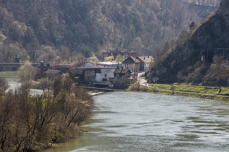 L'usine vue depuis l'amont. © Jérôme Mongreville / Région Bourgogne-Franche-Comté, Inventaire du patrimoine - 2015