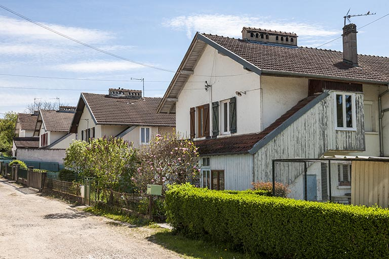 Maisons jumelées (rue des Cités). © Jérôme Mongreville / Région Bourgogne-Franche-Comté, Inventaire du patrimoine - 2015 Maisons jumelées (rue des Cités). © Jérôme Mongreville / Région Bourgogne-Franche-Comté, Inventaire du patrimoine - 2015