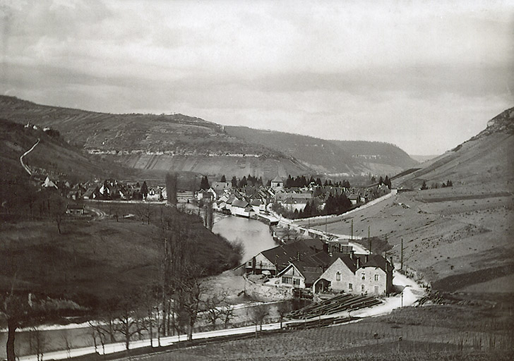 Vue d'ensemble depuis le sud, s.d. [fin 19e ou début 20e siècle] © Jérôme  Mongreville (reproduction) / Région Bourgogne-Franche-Comté, Inventaire du patrimoine - 2015