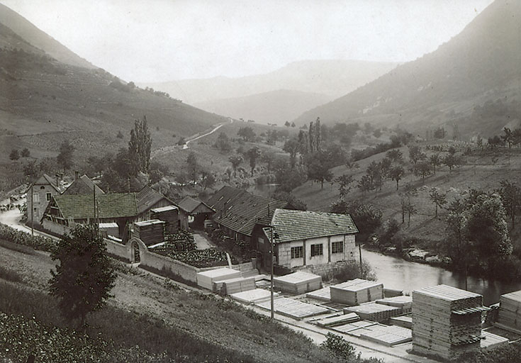 Vue plongeante depuis le nord-est, s.d. [fin 19e ou début 20e siècle] © Jérôme  Mongreville (reproduction) / Région Bourgogne-Franche-Comté, Inventaire du patrimoine - 2015