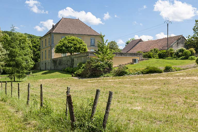 Logement patronal depuis le nord-ouest. © Jérôme Mongreville / Région Bourgogne-Franche-Comté, Inventaire du patrimoine - 2015 Logement patronal depuis le nord-ouest. © Jérôme Mongreville / Région Bourgogne-Franche-Comté, Inventaire du patrimoine - 2015