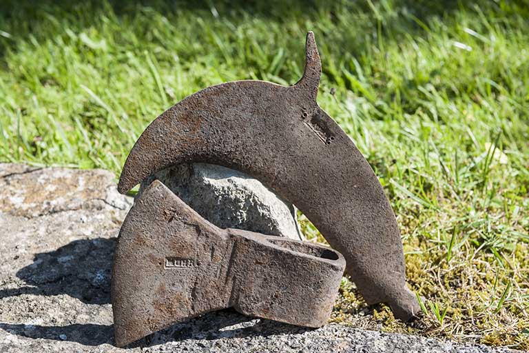 Outils estampillés du taillandier (Muhr). © Jérôme Mongreville / Région Bourgogne-Franche-Comté, Inventaire du patrimoine - 2015