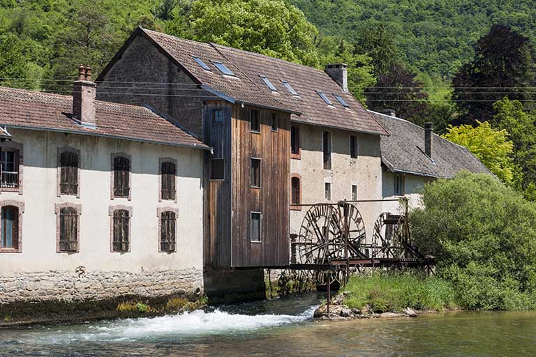 Vue de trois quarts arrière. © Jérôme Mongreville / Région Bourgogne-Franche-Comté, Inventaire du patrimoine - 2015
