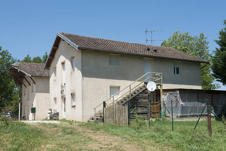 Logements, à l'est du site. © Jérôme Mongreville / Région Bourgogne-Franche-Comté, Inventaire du patrimoine - 2015 Logements, à l'est du site. © Jérôme Mongreville / Région Bourgogne-Franche-Comté, Inventaire du patrimoine - 2015