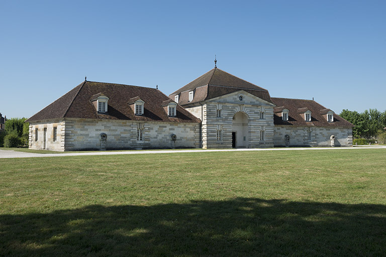 Tonnellerie (atelier et logements) vue de trois quarts gauche. © Jérôme Mongreville / Bibliothèque municipale, Besançon - 2015 Tonnellerie (atelier et logements) vue de trois quarts gauche. © Jérôme Mongreville / Bibliothèque municipale, Besançon - 2015