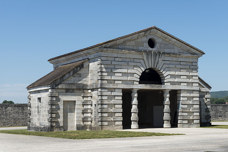 Ecuries. © Jérôme Mongreville / Région Bourgogne-Franche-Comté, Inventaire du patrimoine - 2015 Ecuries. © Jérôme Mongreville / Région Bourgogne-Franche-Comté, Inventaire du patrimoine - 2015