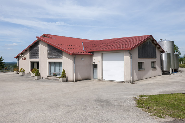 Vue de trois quarts droite. © Jérôme Mongreville / Région Bourgogne-Franche-Comté, Inventaire du patrimoine - 2015
