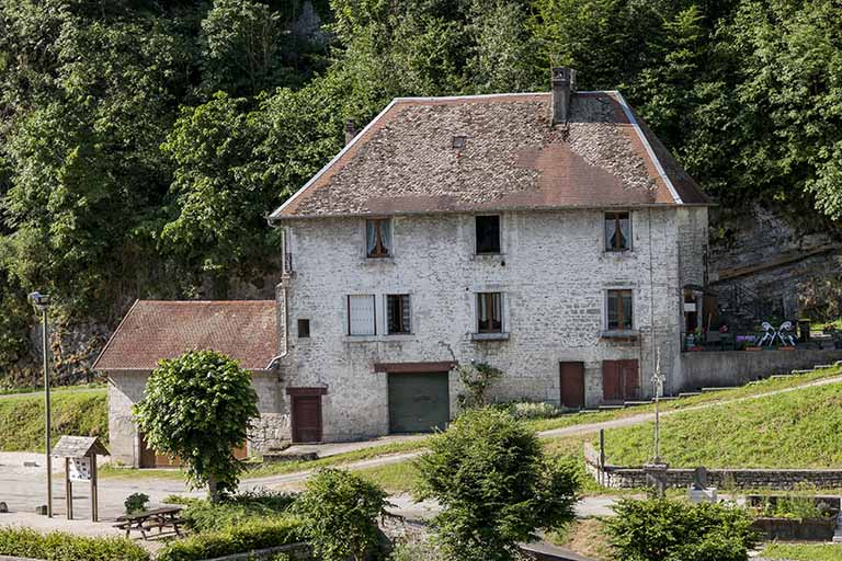 Logements d'ouvriers (route de Longeville). © Jérôme Mongreville / Région Bourgogne-Franche-Comté, Inventaire du patrimoine - 2015 Logements d'ouvriers (route de Longeville). © Jérôme Mongreville / Région Bourgogne-Franche-Comté, Inventaire du patrimoine - 2015
