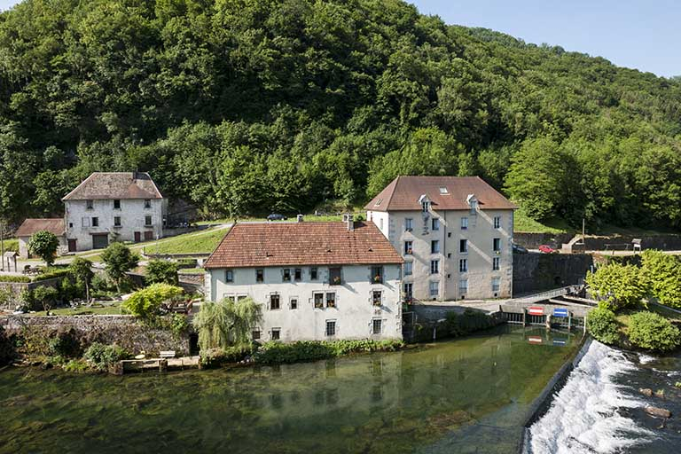 Logements d'ouvriers, depuis le nord. © Jérôme Mongreville / Région Bourgogne-Franche-Comté, Inventaire du patrimoine - 2015 Logements d'ouvriers, depuis le nord. © Jérôme Mongreville / Région Bourgogne-Franche-Comté, Inventaire du patrimoine - 2015