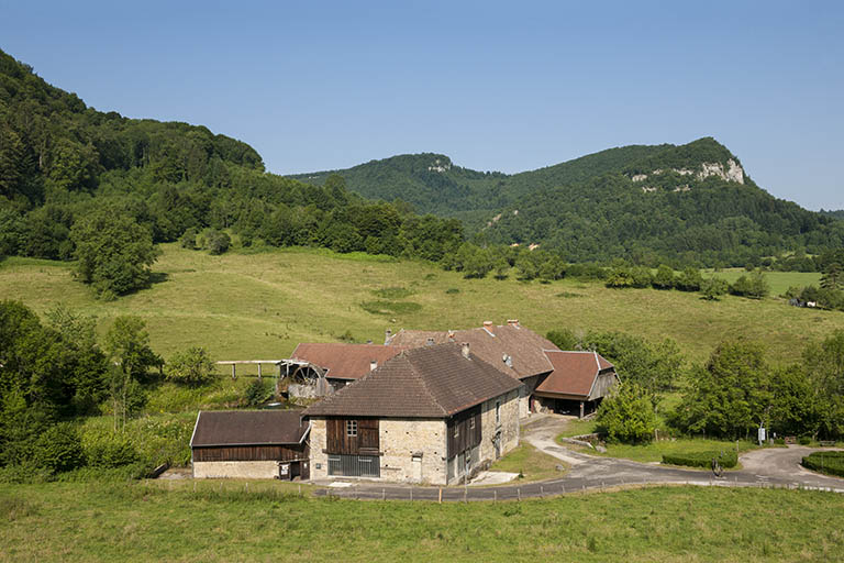 Vue d'ensemble depuis l'est. © Jérôme Mongreville / Région Bourgogne-Franche-Comté, Inventaire du patrimoine - 2015