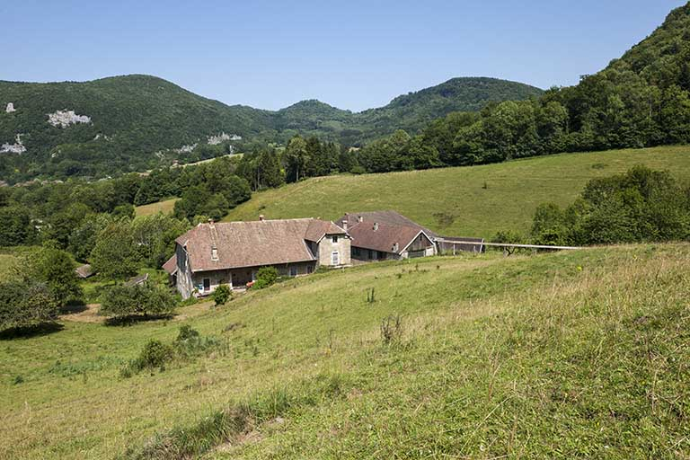 Vue d'ensemble depuis l'ouest. © Jérôme Mongreville / Région Bourgogne-Franche-Comté, Inventaire du patrimoine - 2015