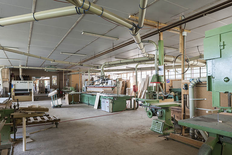Atelier de menuiserie. Vue depuis l'entrée. © Jérôme Mongreville / Région Bourgogne-Franche-Comté, Inventaire du patrimoine - 2015