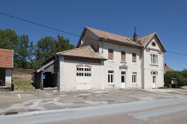 Vue de trois quarts droite. © Jérôme Mongreville / Région Bourgogne-Franche-Comté, Inventaire du patrimoine - 2015