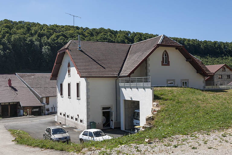 Vue de trois quarts arrière. © Jérôme Mongreville / Région Bourgogne-Franche-Comté, Inventaire du patrimoine - 2015