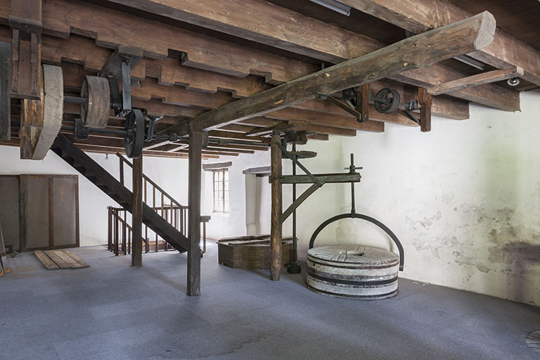 Premier étage. Vue d'ensemble depuis l'ouest. © Jérôme Mongreville / Région Bourgogne-Franche-Comté, Inventaire du patrimoine - 2015 Premier étage. Vue d'ensemble depuis l'ouest. © Jérôme Mongreville / Région Bourgogne-Franche-Comté, Inventaire du patrimoine - 2015