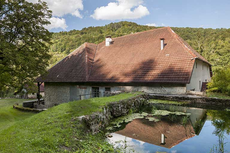 Vue plongeante depuis le sud-est. © Jérôme Mongreville / Région Bourgogne-Franche-Comté, Inventaire du patrimoine - 2015 Vue plongeante depuis le sud-est. © Jérôme Mongreville / Région Bourgogne-Franche-Comté, Inventaire du patrimoine - 2015