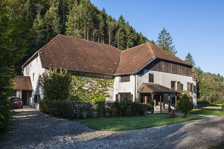 Vue depuis le nord-est. © Jérôme Mongreville / Région Bourgogne-Franche-Comté, Inventaire du patrimoine - 2015 Vue depuis le nord-est. © Jérôme Mongreville / Région Bourgogne-Franche-Comté, Inventaire du patrimoine - 2015