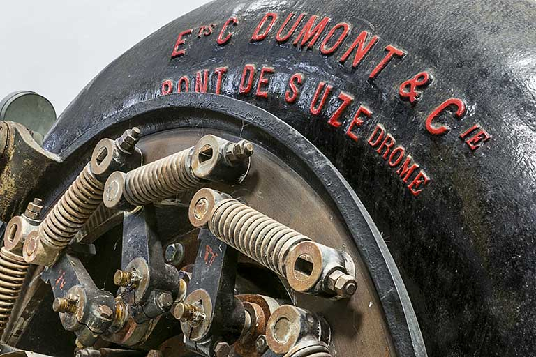 Détail de la turbine Dumont et Cie. © Jérôme Mongreville / Région Bourgogne-Franche-Comté, Inventaire du patrimoine - 2015 Détail de la turbine Dumont et Cie. © Jérôme Mongreville / Région Bourgogne-Franche-Comté, Inventaire du patrimoine - 2015