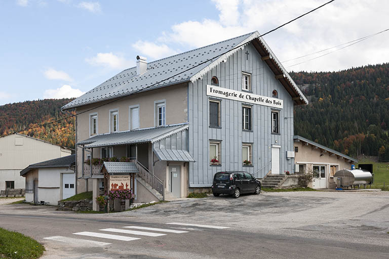 Vue de trois quarts gauche. © Jérôme Mongreville / Région Bourgogne-Franche-Comté, Inventaire du patrimoine - 2015