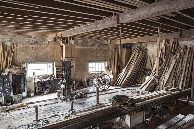 Vue plongeante sur l'atelier de scierie. © Jérôme Mongreville / Région Bourgogne-Franche-Comté, Inventaire du patrimoine - 2015
