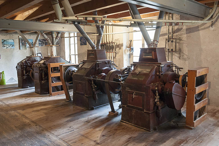 Premier étage. Appareils à cylindres (broyeurs et convertisseurs). © Jérôme Mongreville / Région Bourgogne-Franche-Comté, Inventaire du patrimoine - 2015