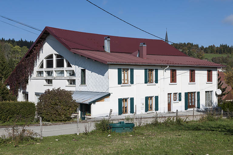 Vue d'ensemble depuis l'ouest. © Jérôme Mongreville / Région Bourgogne-Franche-Comté, Inventaire du patrimoine - 2015