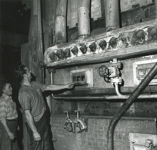 Surveillance des chaudières, photogr., s.d. [3e quart 20e siècle]. © Léa Huguenin-Vuillemin / Région Bourgogne-Franche-Comté, Inventaire du patrimoine - 2015