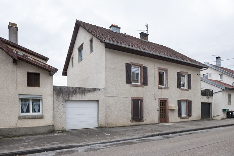 Façades antérieure et latérale gauche. © Jérôme Mongreville / Région Bourgogne-Franche-Comté, Inventaire du patrimoine - 2015