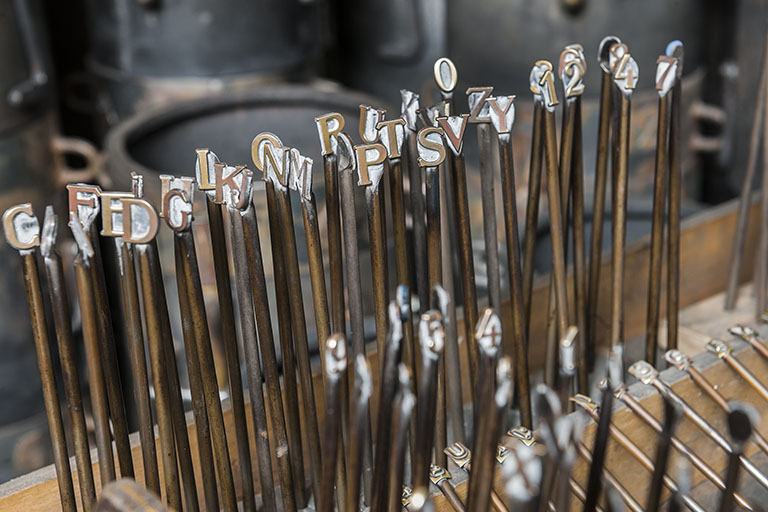 Bouquet de marques. © Jérôme Mongreville / Région Bourgogne-Franche-Comté, Inventaire du patrimoine - 2015